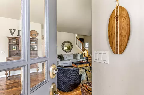Entry Way - 62661 Hawkview Rd, Bend, OR 97701 photo 1 of 5