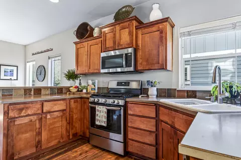 Kitchen - 62661 Hawkview Rd, Bend, OR 97701 photo 3 of 5