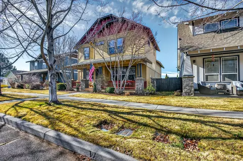 Exterior - 62661 Hawkview Rd, Bend, OR 97701 photo 2 of 8