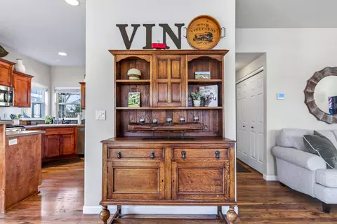 Entry Way - 62661 Hawkview Rd, Bend, OR 97701 photo 2 of 5