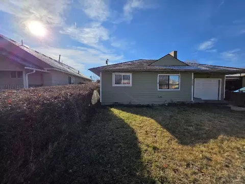Exterior - 2136 Eberlein Ave, Klamath Falls, OR 97601 photo 2 of 10
