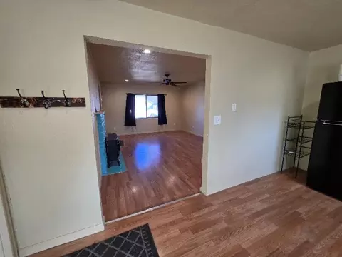 Living - 2136 Eberlein Ave, Klamath Falls, OR 97601 photo 4 of 5