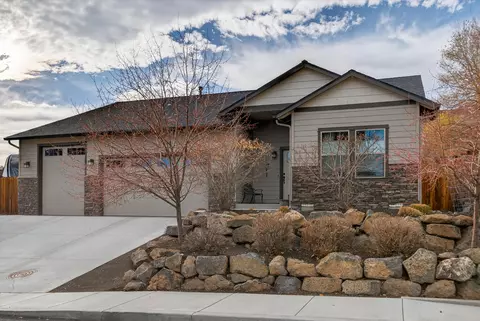 2793 SW 33rd St, Redmond, OR 97756