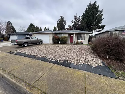 1283 Far West Ave, Central Point, OR 97502