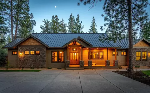 69255 Crooked Horseshoe Rd, Sisters, OR 97759
