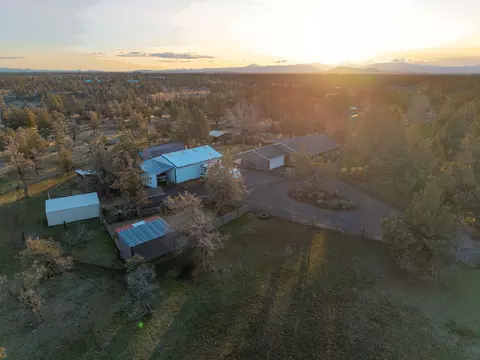 3940 NE Zamia Ave, Redmond, OR 97756
