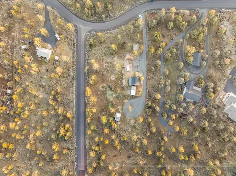 View/Area - 21150 SW Gift Rd, Bend, OR 97703 photo 5 of 5