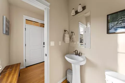Entry Way - 20760 NE Smoke Stack Ln, Bend, OR 97701 photo 1 of 1