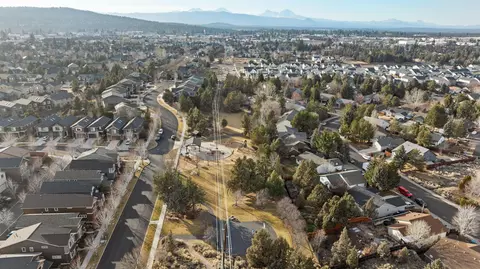 View/Area - 20760 NE Smoke Stack Ln, Bend, OR 97701 photo 1 of 3