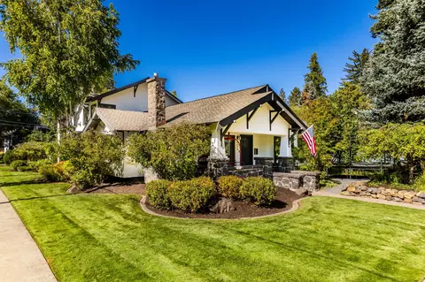 605 NW Congress St, Bend, OR 97703