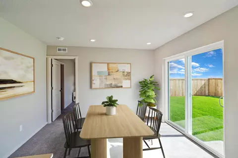 Dining - 16663 Grey Pine St, La Pine, OR 97739 photo 1 of 1