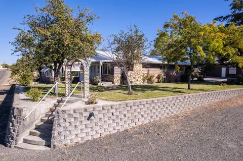 2752 SW Aaron St, Madras, OR 97741