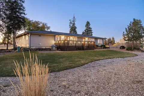 Exterior - 19190 Pinehurst Rd, Bend, OR 97703 photo 2 of 7