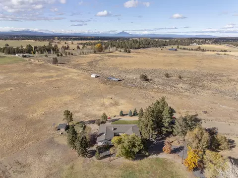 View/Area - 19190 Pinehurst Rd, Bend, OR 97703 photo 7 of 9