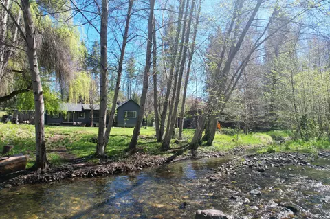 3356 Little Applegate Rd, Jacksonville, OR 97530