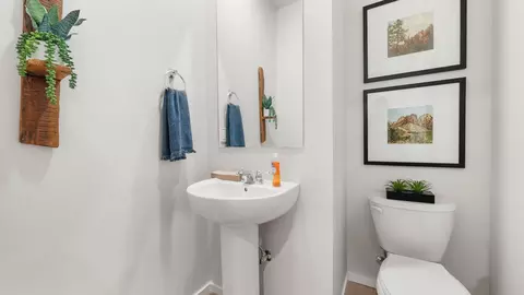 Bath - 62753 Eagle Rd, Bend, OR 97701 photo 1 of 5