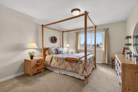 Bedroom - 63419 Barton View Pl, Bend, OR 97701 photo 5 of 6
