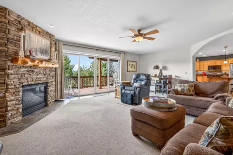 Living - 63419 Barton View Pl, Bend, OR 97701 photo 2 of 3