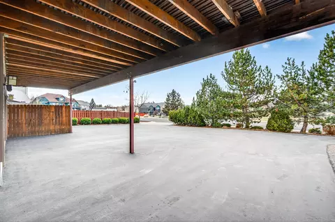 Exterior - 63419 Barton View Pl, Bend, OR 97701 photo 7 of 9