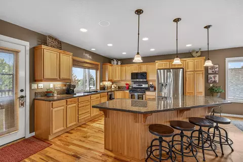 Kitchen - 63419 Barton View Pl, Bend, OR 97701 photo 6 of 6