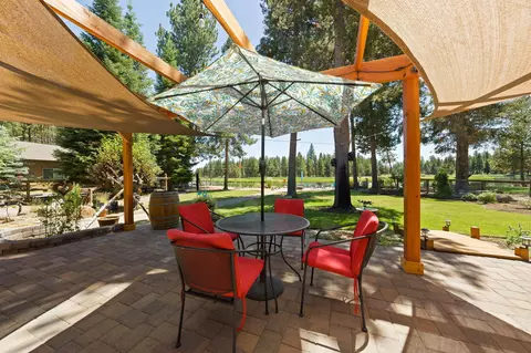 Exterior - 56532 Eclipse Dr, Bend, OR 97707 photo 11 of 18