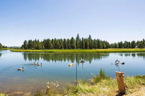 View/Area - 56532 Eclipse Dr, Bend, OR 97707 photo 1 of 3