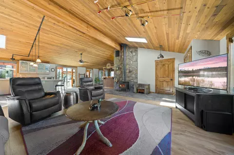 Living - 56532 Eclipse Dr, Bend, OR 97707 photo 3 of 5
