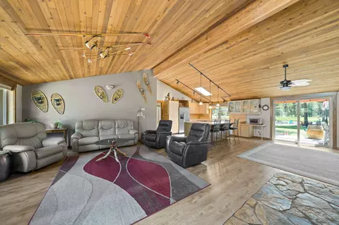 Living - 56532 Eclipse Dr, Bend, OR 97707 photo 5 of 5