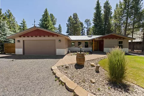 56532 Eclipse Dr, Bend, OR 97707