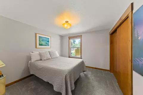 Bedroom - 56532 Eclipse Dr, Bend, OR 97707 photo 3 of 3