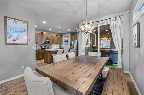 Dining - 20475 Del Coco Ct, Bend, OR 97702 photo 1 of 3