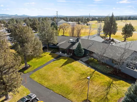 View/Area - 8524 Forest Ridge Loop, Redmond, OR 97756 photo 8 of 23