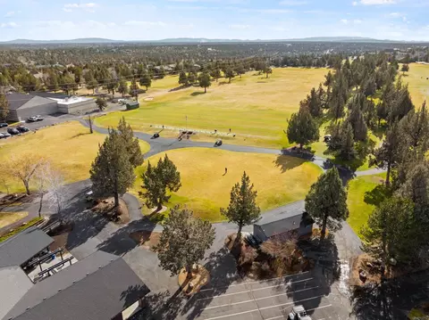 View/Area - 8524 Forest Ridge Loop, Redmond, OR 97756 photo 10 of 23