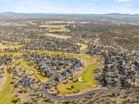 View/Area - 8524 Forest Ridge Loop, Redmond, OR 97756 photo 22 of 23