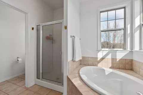 Bath - 8524 Forest Ridge Loop, Redmond, OR 97756 photo 5 of 6