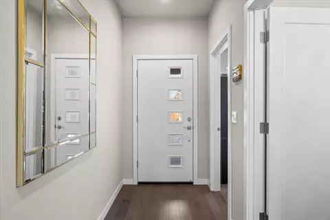 Entry Way - 47 William Way, Talent, OR 97540 photo 1 of 2