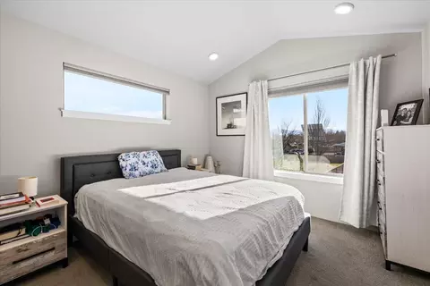 Bedroom - 47 William Way, Talent, OR 97540 photo 2 of 2