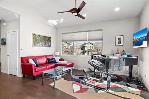 Living - 47 William Way, Talent, OR 97540 photo 2 of 2