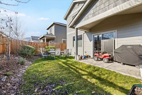 Exterior - 47 William Way, Talent, OR 97540 photo 4 of 5