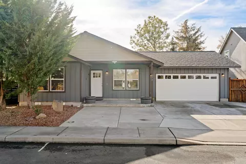 279 SE Laurel Ln, Prineville, OR 97754