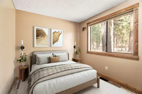 Bedroom - 15218 Ponderosa Loop, La Pine, OR 97739 photo 1 of 3