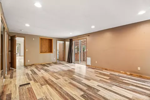 Living - 15218 Ponderosa Loop, La Pine, OR 97739 photo 6 of 6