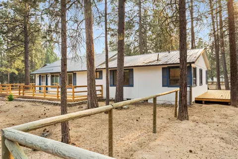 Exterior - 15218 Ponderosa Loop, La Pine, OR 97739 photo 1 of 8