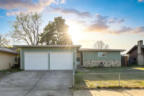 412 Morningside St, Medford, OR 97501