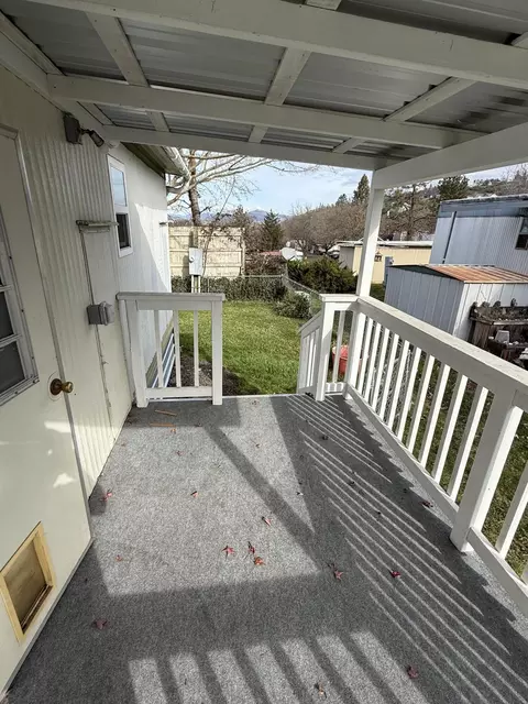 421 Stevens Rd UNIT 20, Eagle Point, OR 97524 photo 18