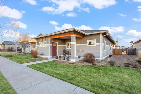 742 NE Union Loop, Prineville, OR 97754