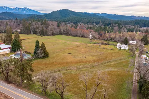 175 Deer Creek Rd, Selma, OR 97538