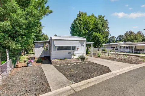 3431 S Pacific Hwy #SPC 38, Medford, OR 97501