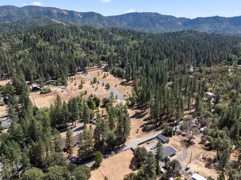4697 Evans Creek Rd, Rogue River, OR 97537 photo 21