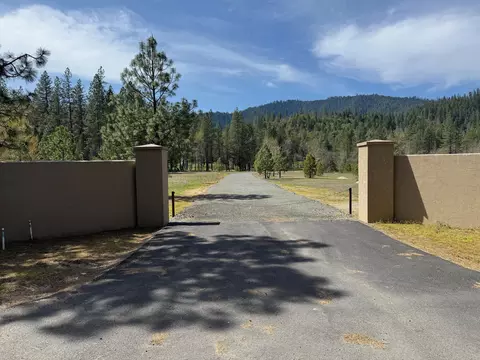 4697 Evans Creek Rd, Rogue River, OR 97537 photo 5